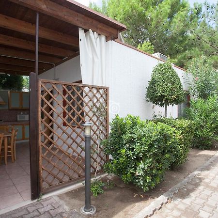 Villaggio Albatros Resort Лезина Екстериор снимка