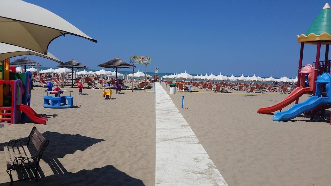 Villaggio Albatros Resort Лезина Екстериор снимка