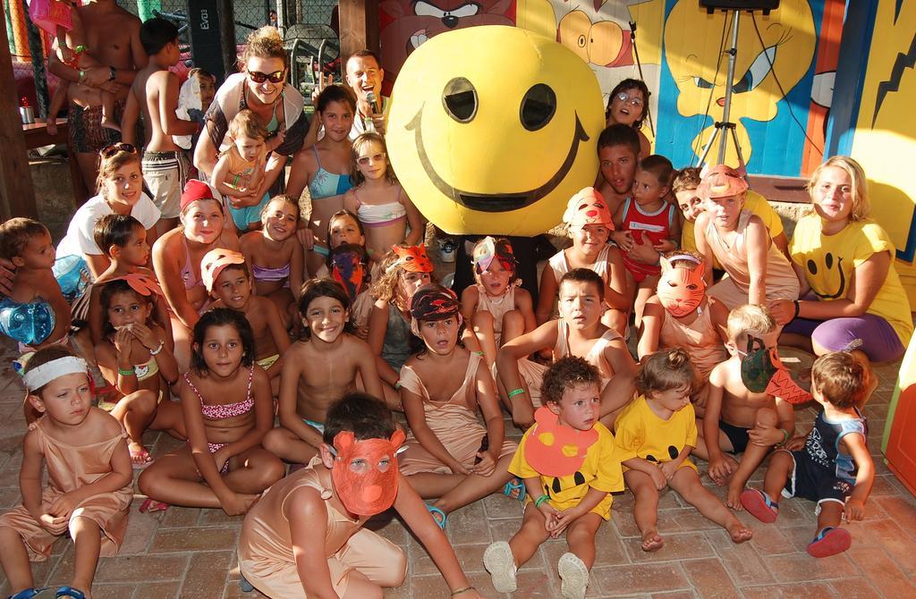 Villaggio Albatros Resort Лезина Екстериор снимка