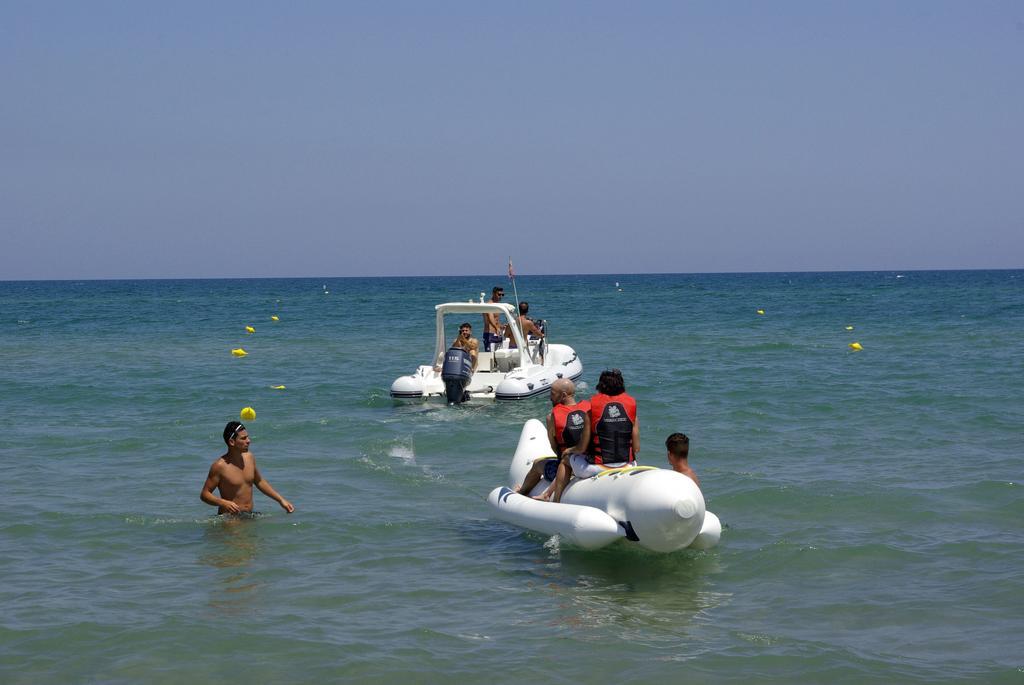 Villaggio Albatros Resort Лезина Екстериор снимка
