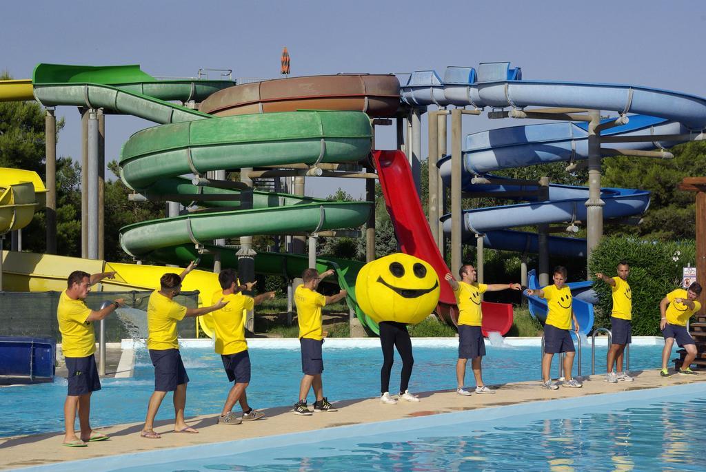 Villaggio Albatros Resort Лезина Екстериор снимка