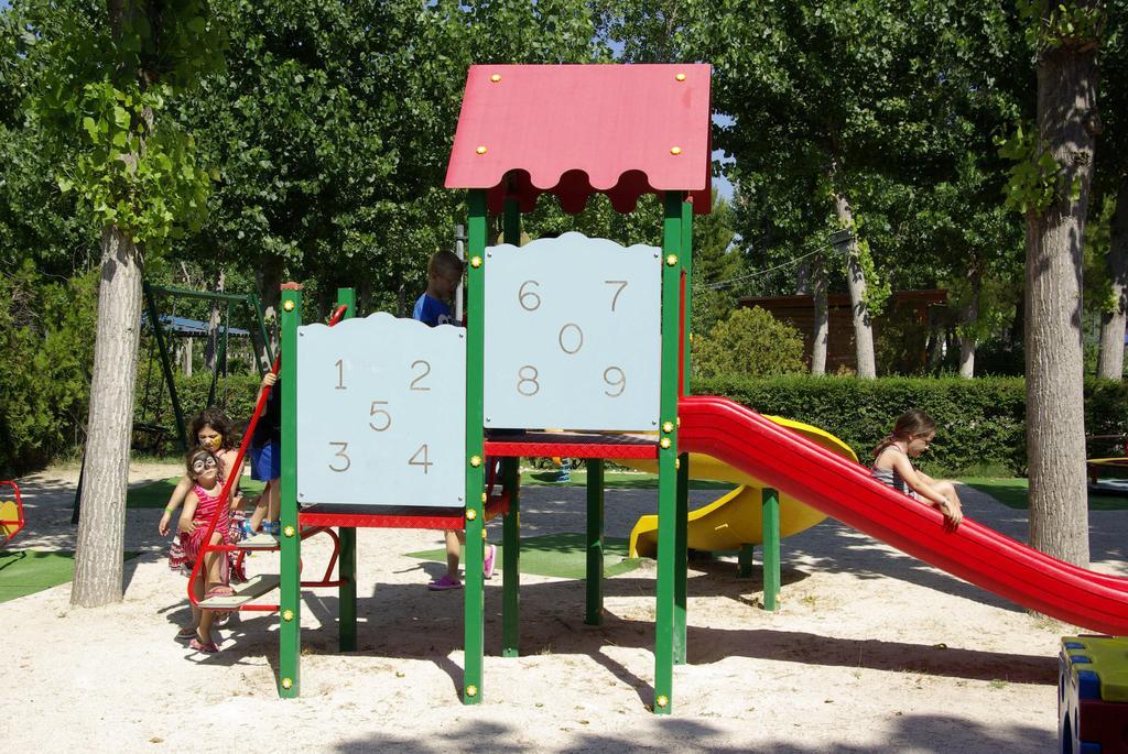 Villaggio Albatros Resort Лезина Екстериор снимка