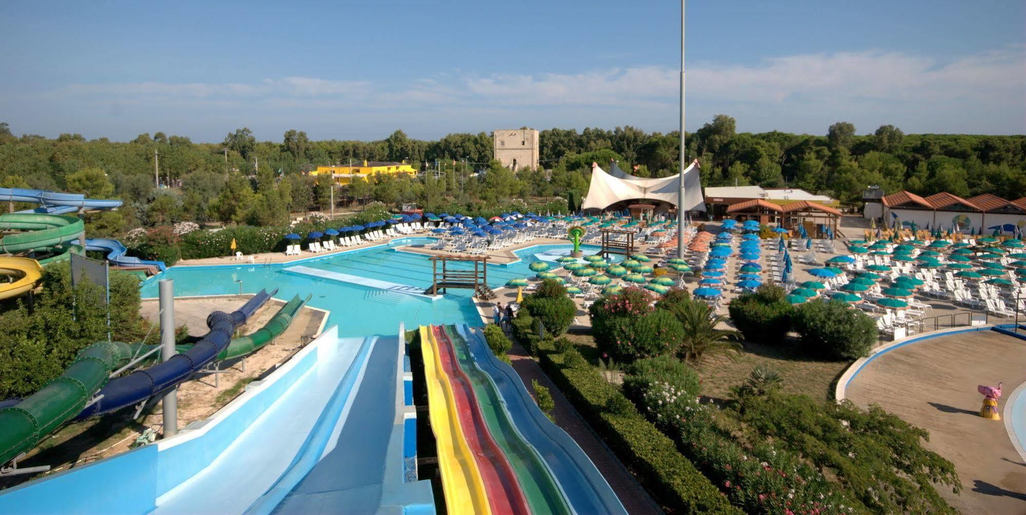 Villaggio Albatros Resort Лезина Екстериор снимка
